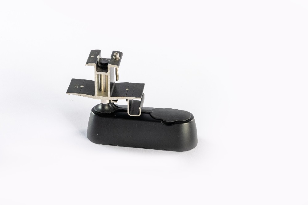 光伏支架定制：優化設計與材料選擇的實踐分享